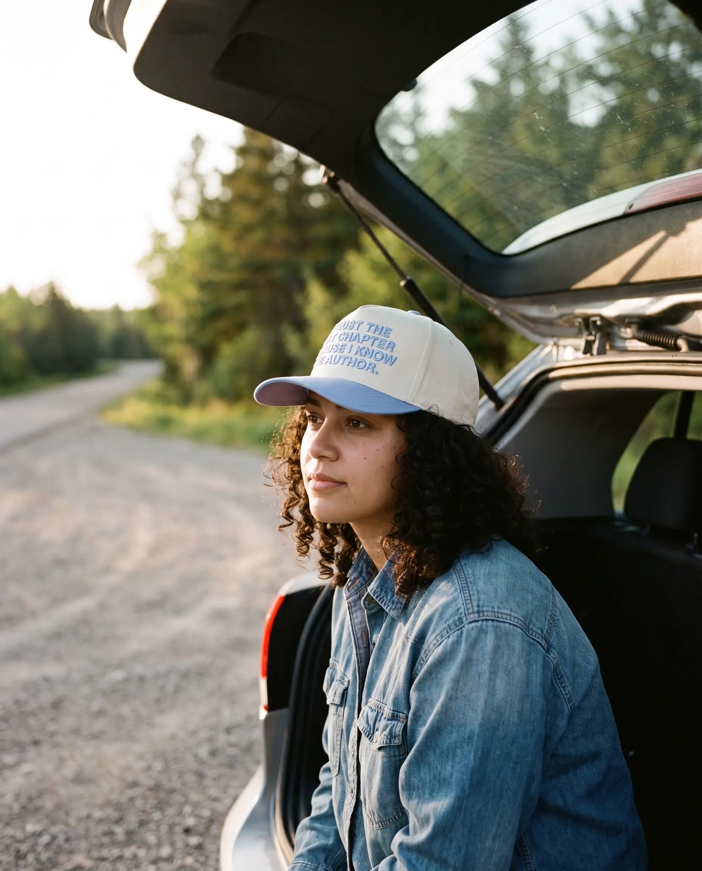 Model wearing the I Know The Author Hat, Periwinkle